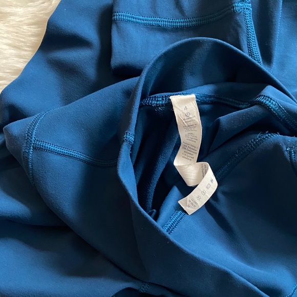 *SOLD Lululemon Align 7/8 leggings Poseidon blue - Picture 11 of 12